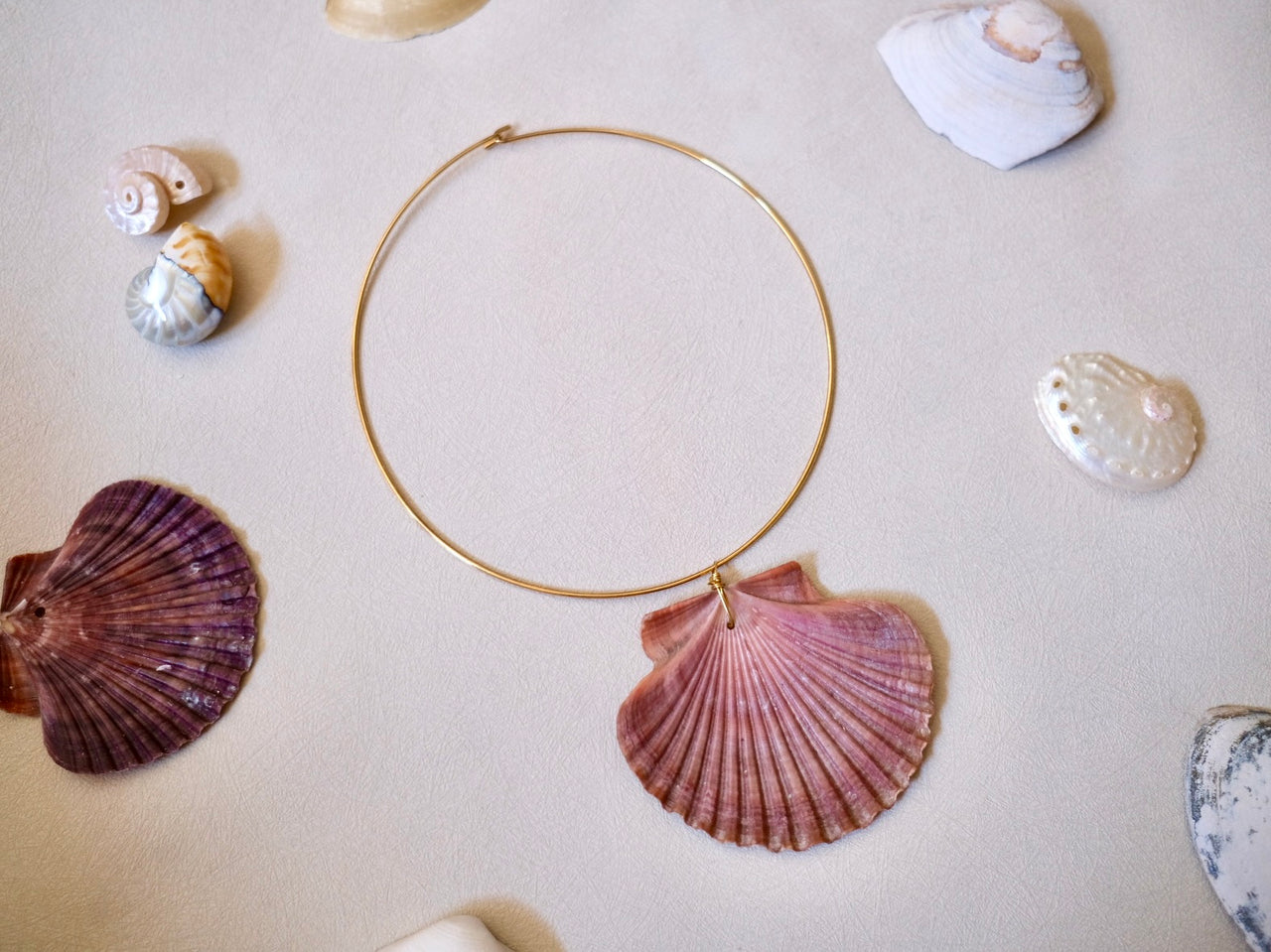 Mexican Scallop Shell Wire Necklace